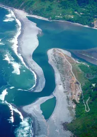 Salmon, Dams, Farms: Contested Water in The Klamath River Basin